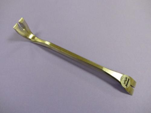 TACK & MOULD LIFTER